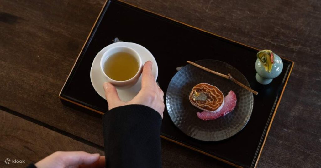 Upacara Minum Teh Tradisional Ala Kerajaan di Istana Korea