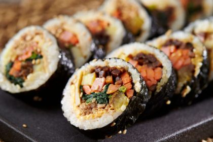 Cara Membuat Gimbap Nasi Gulung Rumput Laut Isi Sayur