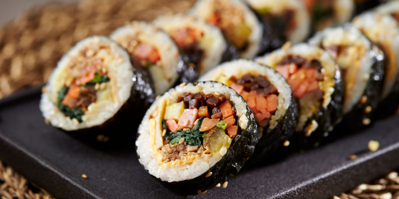 Cara Membuat Gimbap Nasi Gulung Rumput Laut Isi Sayur