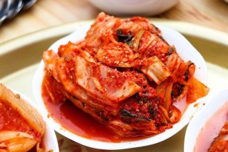 Cara Membuat Kimchi dari Bahan Buah-Buahan Segar Seperti Apel dan Mangga Muda