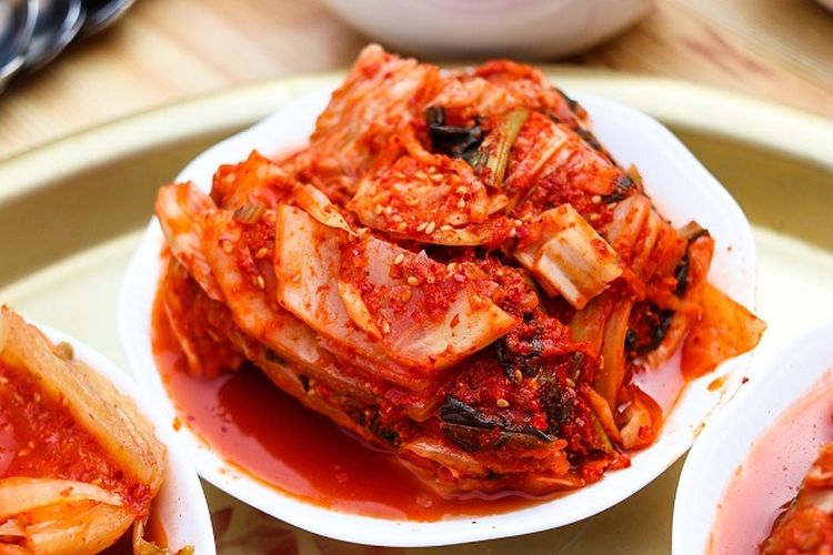 Cara Membuat Kimchi dari Bahan Buah-Buahan Segar Seperti Apel dan Mangga Muda
