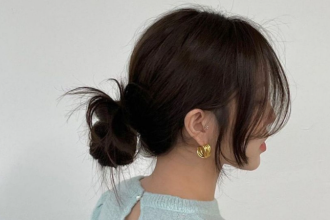 Cara Membuat Sanggul Rambut Berantakan Tapi Rapi atau Messy Bun Ala Drakor
