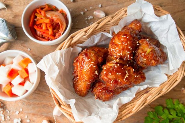 Resep Yangnyeom Chicken Ayam Goreng Tepung Saus Merah Pedas Manis Gurih