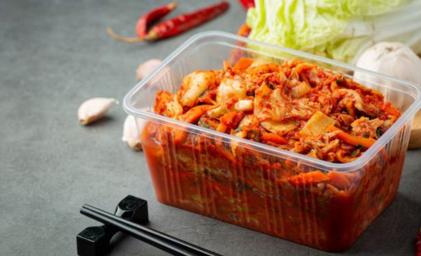 Tips Menyimpan Stok Kimchi di Dalam Kulkas