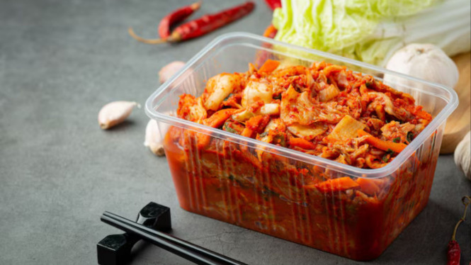Tips Menyimpan Stok Kimchi di Dalam Kulkas